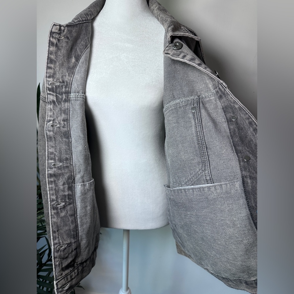 NWT Ashley Stewart Women’s Stonewashed Gray Swingback Jean Jacket size 22/24 - Picture 3 of 9
